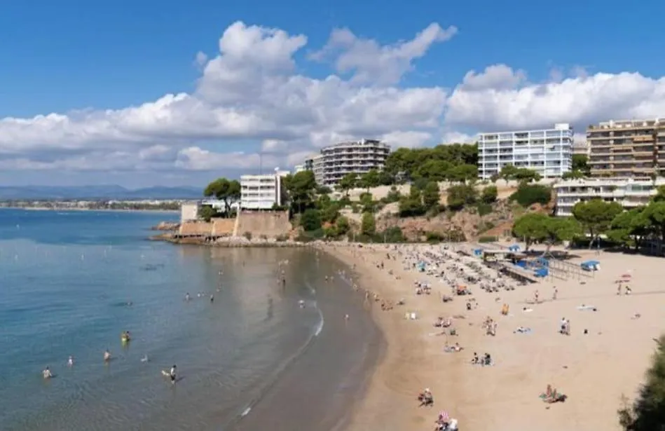 Reina Apartment 150M To Beach With Pool And Balcony Near To Portaventura Salou