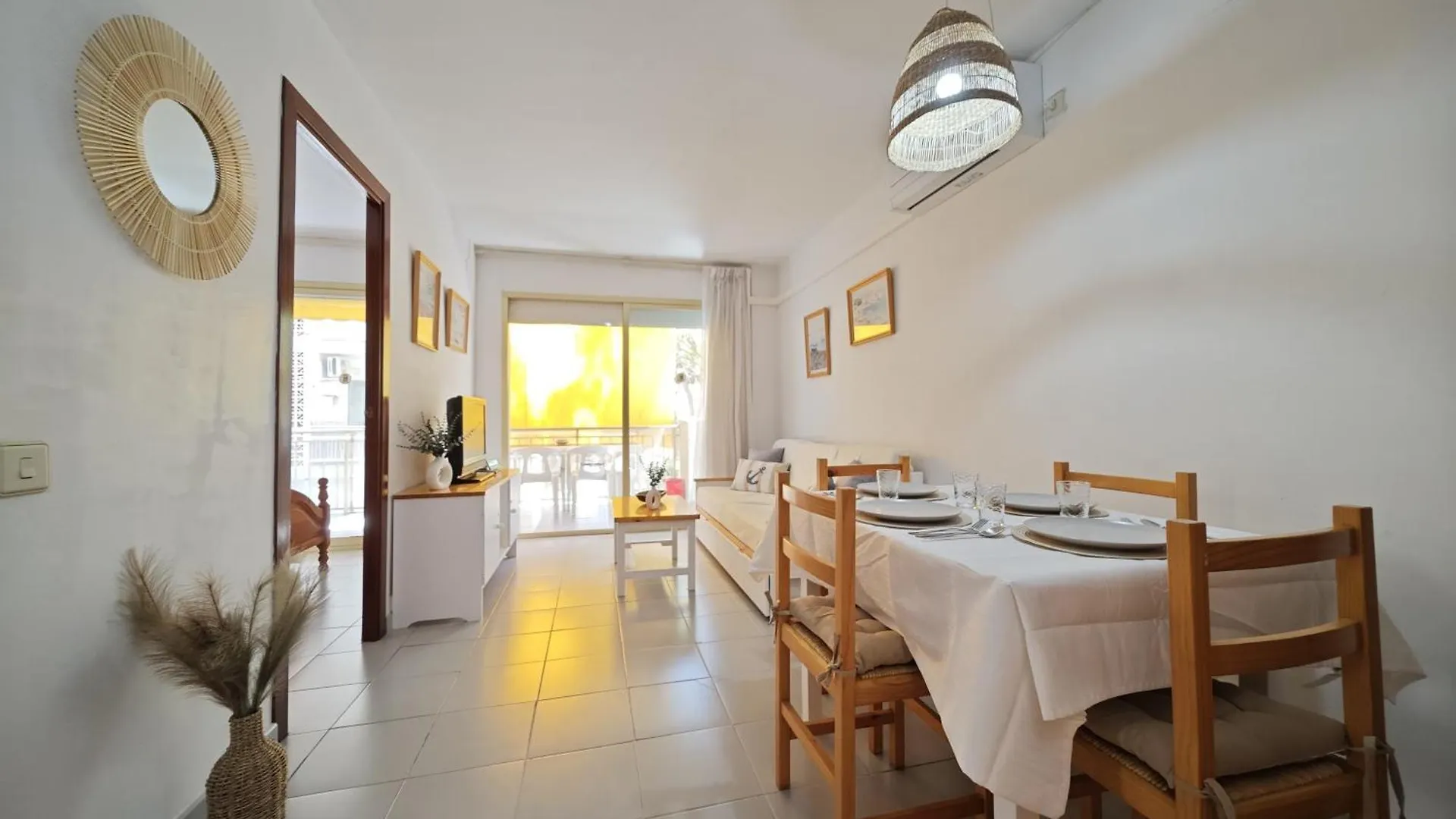 Reina Apartment 150M To Beach With Pool And Balcony Near To Portaventura Salou 0*,