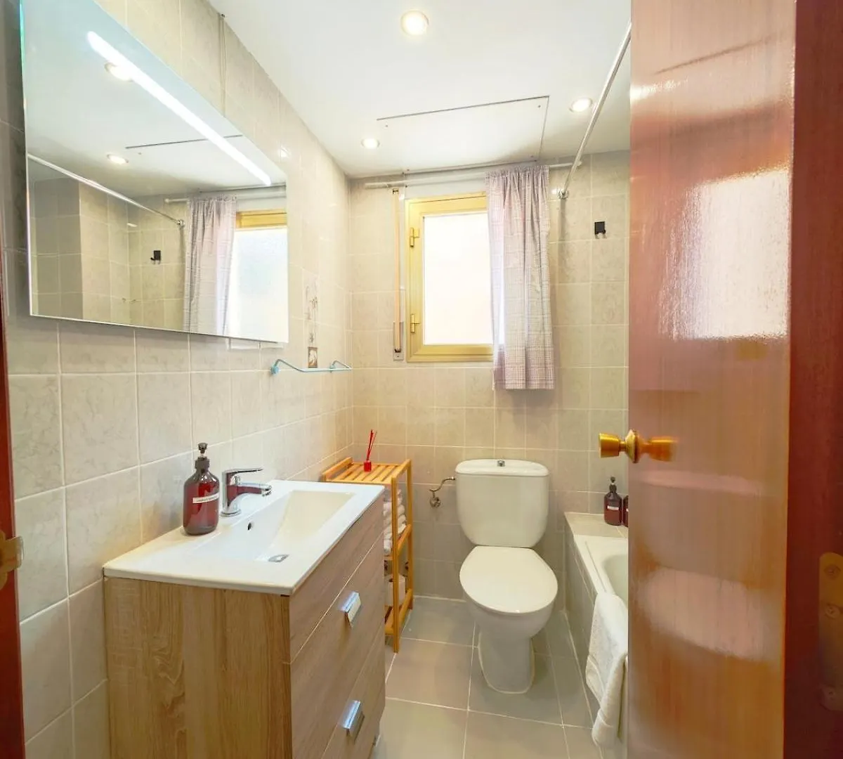 Reina Apartment 150M To Beach With Pool And Balcony Near To Portaventura Salou