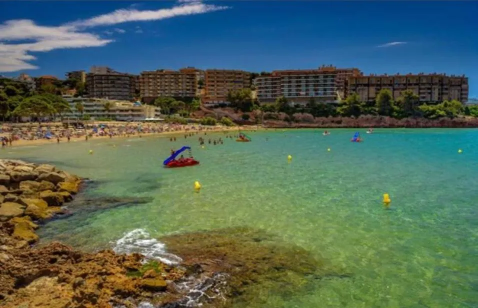 Reina Apartment 150M To Beach With Pool And Balcony Near To Portaventura Salou
