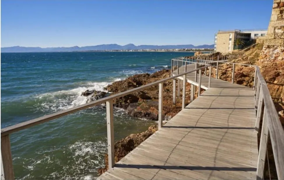 Reina Apartment 150M To Beach With Pool And Balcony Near To Portaventura Salou Spain