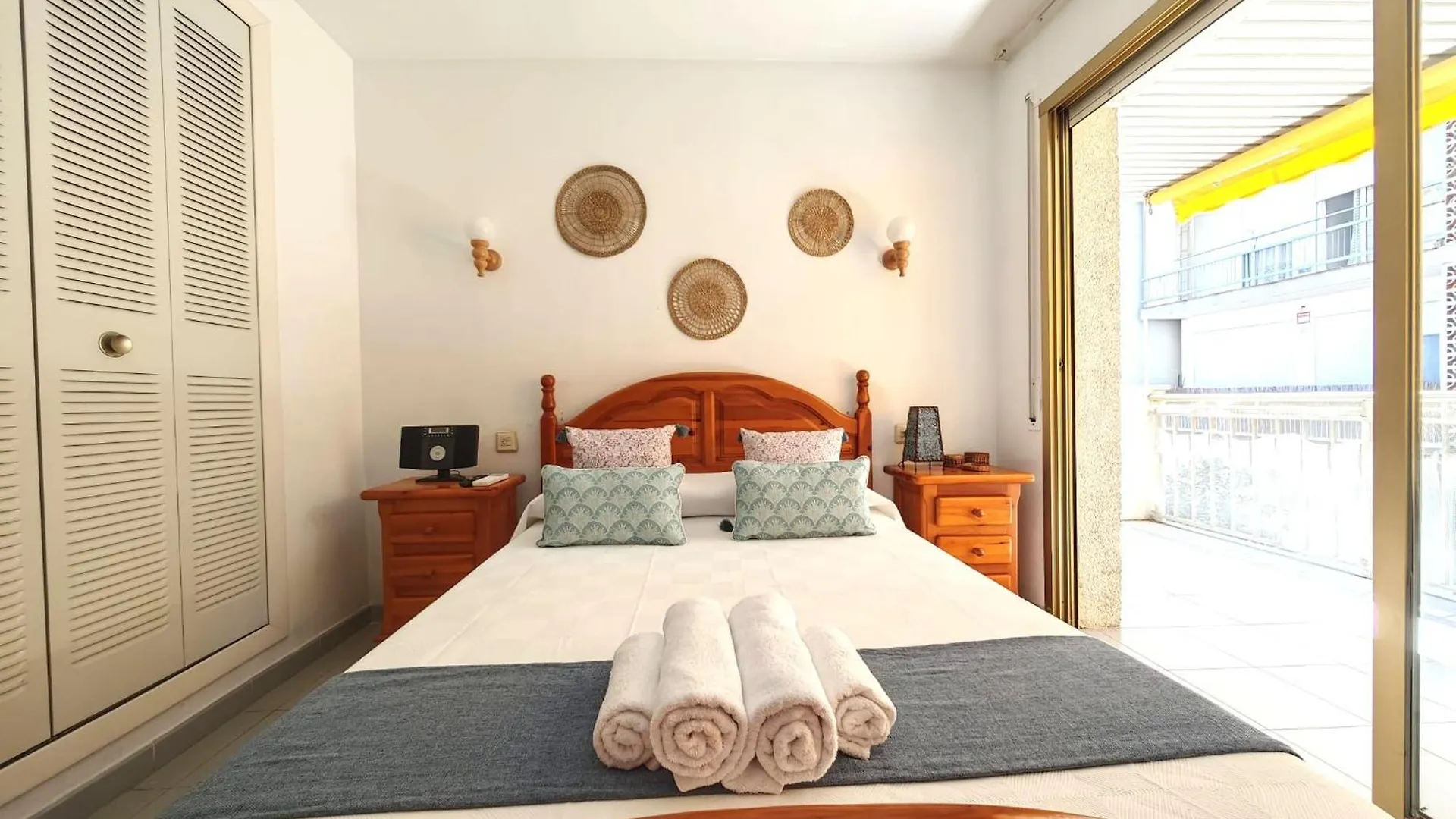Reina Apartment 150M To Beach With Pool And Balcony Near To Portaventura Salou
