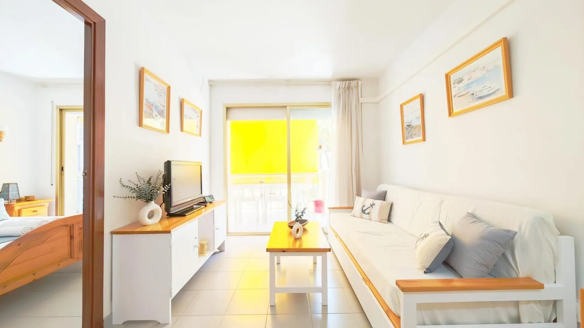 Reina Apartment 150M To Beach With Pool And Balcony Near To Portaventura Salou