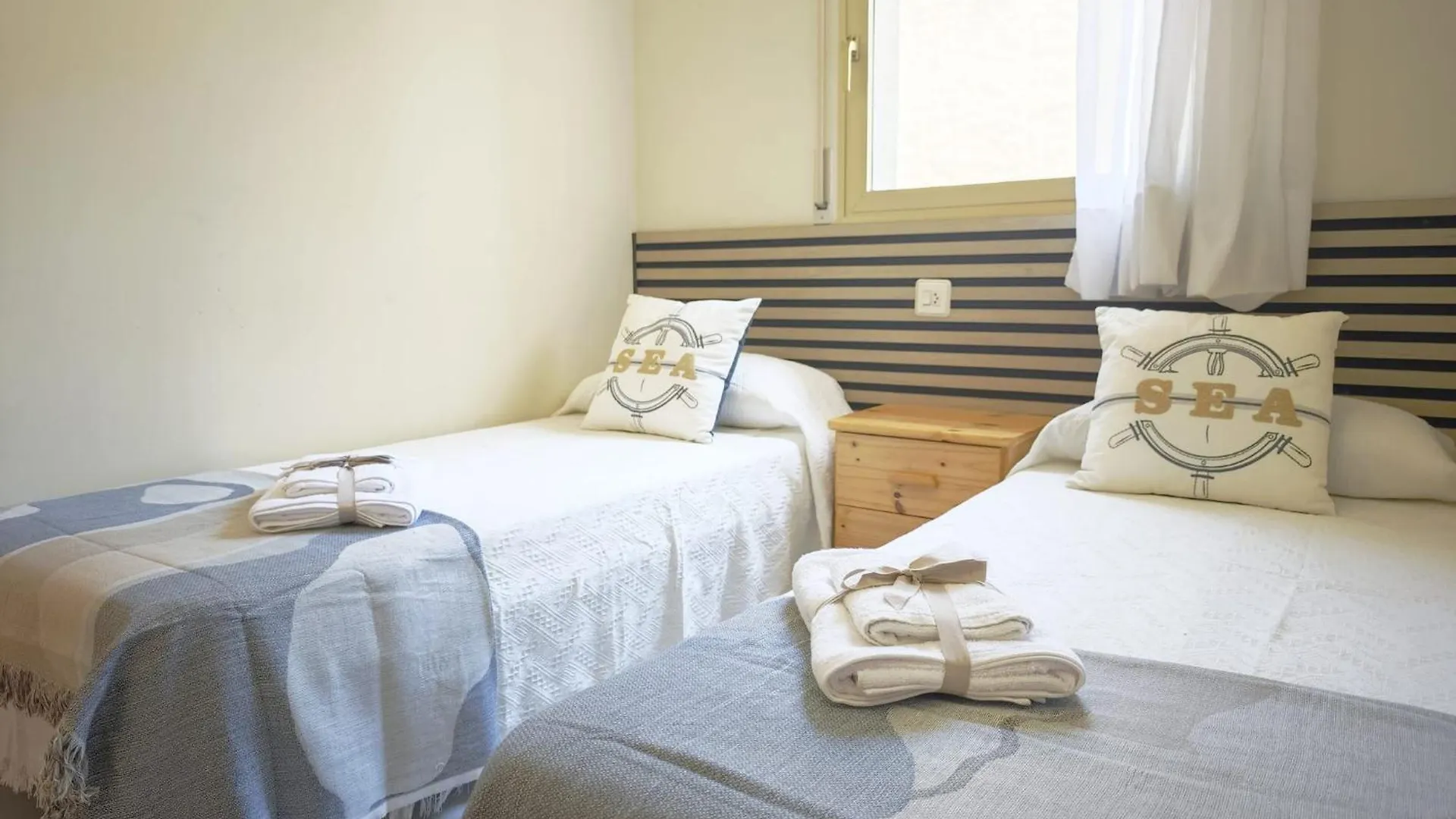 Reina Apartment 150M To Beach With Pool And Balcony Near To Portaventura Salou